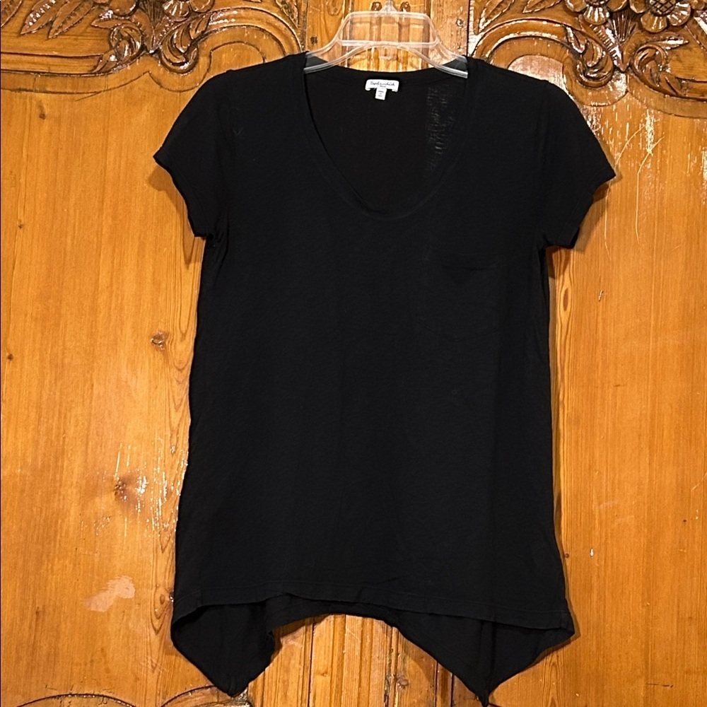 Splendid Black Scoop Neck Short Sleeve Tee with Asymmetrical Hem
XS